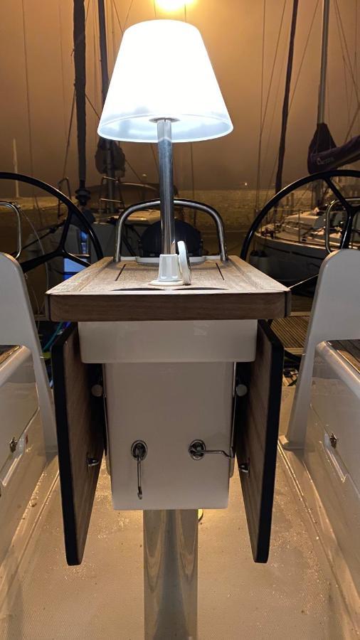Luxury Sailing Boat Hotel en barco
